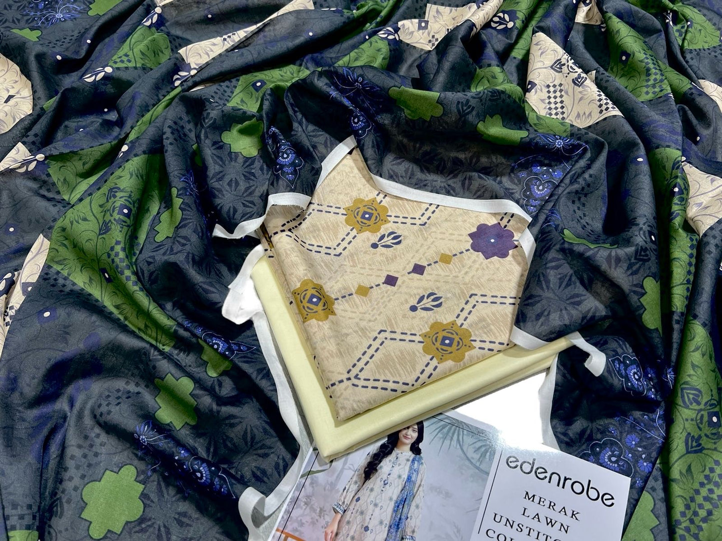 SANA SAFINAZ 3PCS UNSTICHED LAWN