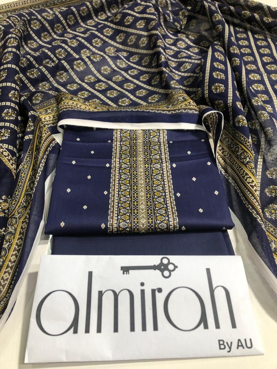 ALMIRAH 🗝️ LAWN UNSTICHED 3PCS
